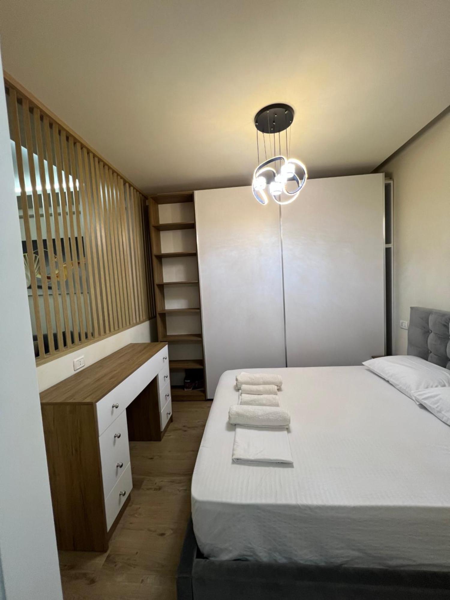 Condor Center Luxury Apartment Tirana Extérieur photo